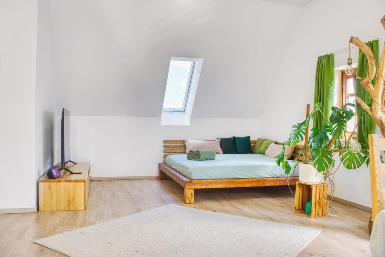 Luxus Apartment! Kueche, Balkon, Netflix, Parkplatz - 8 Personen Ilmmunster 외부 사진
