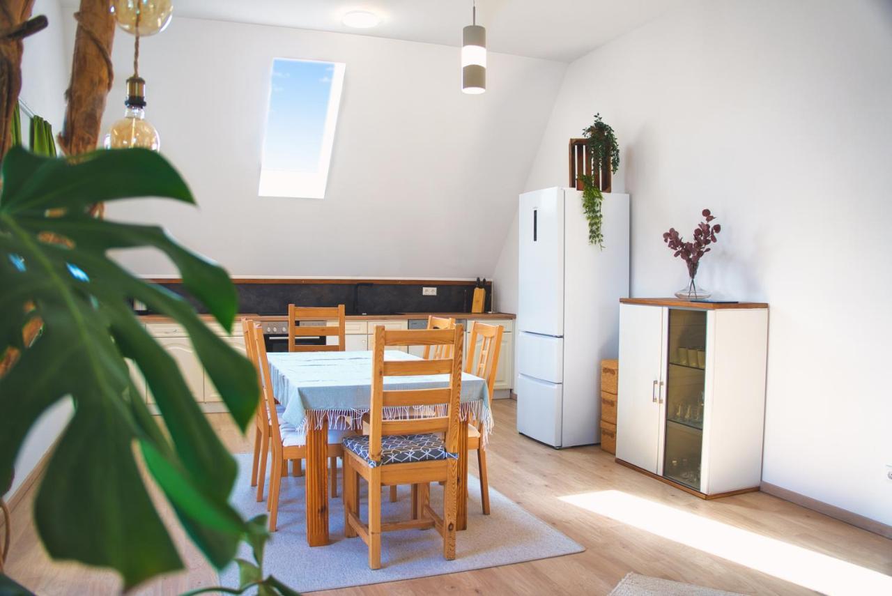 Luxus Apartment! Kueche, Balkon, Netflix, Parkplatz - 8 Personen Ilmmunster 외부 사진