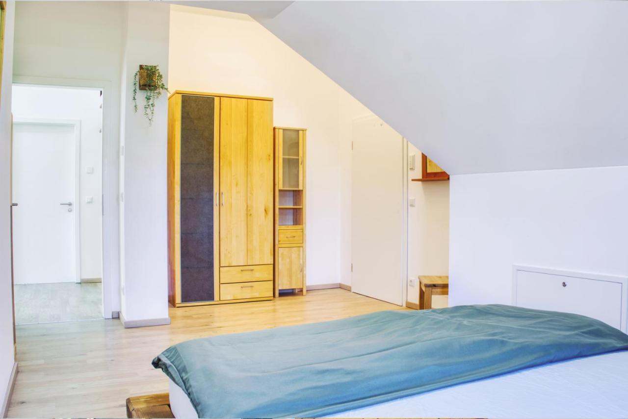 Luxus Apartment! Kueche, Balkon, Netflix, Parkplatz - 8 Personen Ilmmunster 외부 사진